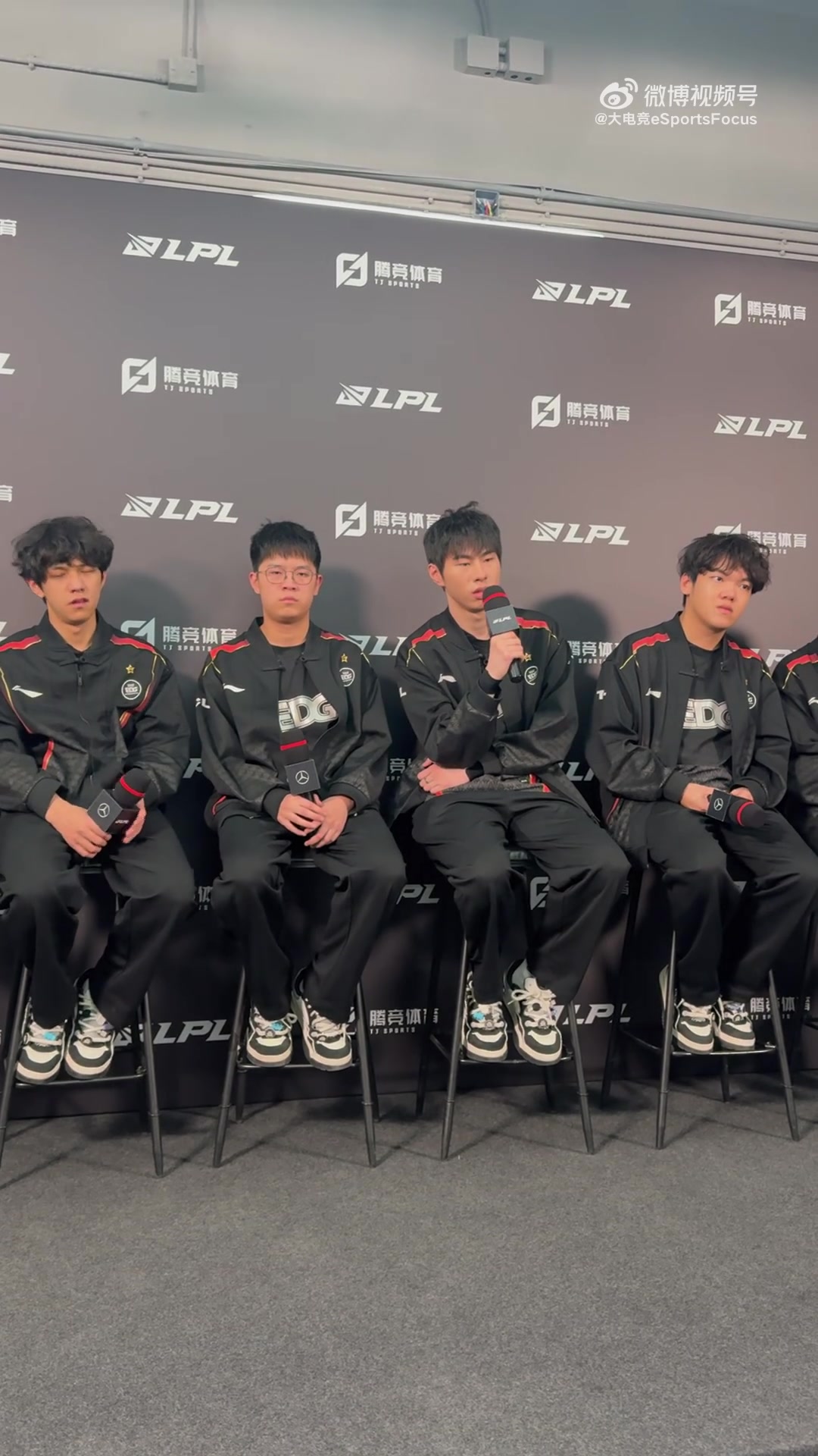 谈球吧体育app下载年前未能拿下胜是哪方面不好？ZDZ沉默许久：就是没玩好吧！